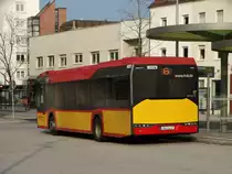 Nagelneuer HSB Solaris Urbino 12 Wagen 17 am 10.03.16 in Hanau vom hinten