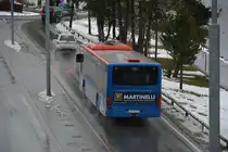 Am 15.10.2015 fährt GR-100104 auf der Linie 4. Aufgenommen wurde ein Setra S 415 NF / St. Moritz.
