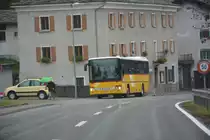 Am 15.10.2015 fährt dieser Setra S 315 UL (GR-102327) in Richtung St. Moritz.
