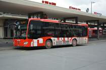GR-97518 fährt am 16.10.2015 auf der Linie 6 durch Chur. Aufgenommen wurde ein Mercedes Benz Citaro K der 2. Generation.
