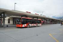 GR-97518 fährt am 16.10.2015 auf der Linie 6 durch Chur. Aufgenommen wurde ein Mercedes Benz Citaro K der 2. Generation.
