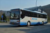 . AM 5547, Setra S 415 UL von Autocars Meyers, aufgenommen nahe dem Bahnhof von Michelau.  18.03.2016