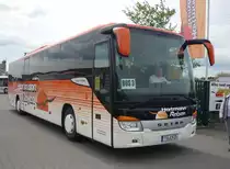 Setra S 416 UL von Hartmann-Reisen, aus Rottenburg, in Sindelfingen auf dem Parkplatz im Werksverkehr eingesetzt. 10/2015