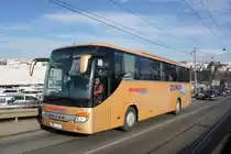 Serbien / Belgrad / Beograd: Setra S 415 GT-HD von  DUNAVTURS , aufgenommen im Januar 2016 auf der Brücke über die Save in der Nähe der Haltestelle  Ekonomski fakultet  in Belgrad.