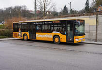 Setra S 415 NF der OVG (Subunternehmen der OVF), unterwegs auf der Kfl. 8311 als Kurs 003 (Grümpen Schule - Coburg Hindenburgstr./Post), am 21.3.2016 bei der Haltestelle Coburg Bahnhof/ZOB.
