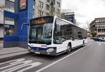 Mercedes-Benz O 530 III der SWEG am 28.3.2016 bei der Haltestelle Mannheim Hauptbahnhof.