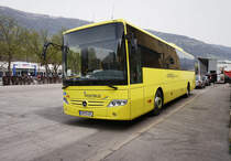 Mercedes-Benz Intouro von POSTBUS, am 6.4.2016 bei der Haltestelle Lienz Bahnhof.