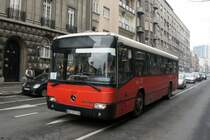 Serbien / Stadtbus Belgrad / City Bus Beograd: Mercedes-Benz Conecto - Wagen 148 der GSP Belgrad, aufgenommen im Januar 2016 in der Stra�e mit dem Namen  Kraljice Natalije  in der Innenstadt von Belgrad.