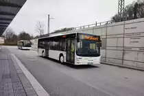 MAN Lion's City (Nr. 145) der SÜC, unterwegs als Linie 5 (Niederfüllbach - Bertelsdorf Wendeplatz), am 20.3.2016 bei der Haltestelle Coburg Bahnhof/ZOB.