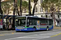 Mercedes Citaro 317, von TPL, auf der Linie 4 fährt Richtung Canobbio. Die Aufnahme stammt vom 29.03.2016.