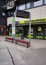 Blick auf die Haltestelle Mohrenbrücke am 20.3.2016.
Auch hier wurde auf dem Haltestellenschild aus der Mohrenbrücke die Möhrenbrücke :)