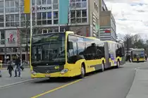 Mercedes Citaro 169, auf der Linie 2 verlässt die Haltestelle beim Bahnhof Thun. Die Aufnahme stammt vom 30.03.2016.