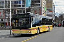 MAN Lions City 130, auf der Linie 4 verlässt die Haltestelle beim Bahnhof Thun. Die Aufnahme stammt vom 30.03.2016.