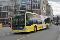 Mercedes Citaro 176, auf der Linie 51 verlässt die Haltestelle beim Bahnhof Thun. Die Aufnahme stammt vom 30.03.2016.