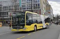 Mercedes Citaro 176, auf der Linie 51 verlässt die Haltestelle beim Bahnhof Thun. Die Aufnahme stammt vom 30.03.2016.