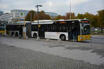 S-SB 7709 fährt am 19.10.2015 auf der Linie 42. Aufgenommen wurde ein Mercedes Benz CapaCity / Stuttgart Schlossplatz.
