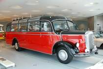 Mercedes-Benz O 3500 (1952) im Mercedes-Benz Museum, Stuttgart - 29.03.2008