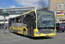 Mercedes Citaro 175, auf der Linie 55, bedient die Haltestelle beim Bahnhof Thun. Die Aufnahme stammt vom 30.03.2016.