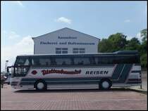 Neoplan Cityliner von Weltenbummler aus Deutschland im Stadthafen Sassnitz am 25.05.2014