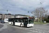 Stadtbus Wiesbaden: Mercedes-Benz Citaro der ESWE Wiesbaden, aufgenommen im April 2016 am Hauptbahnhof in Wiesbaden.