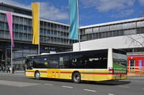 MAN Lions City 118, auf der Linie 33 verlässt die Haltestelle beim Bahnhof Thun. Die Aufnahme stammt vom 30.03.2016.