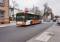 Mercedes-Benz O 530 I (Nr. 6243) der rnv, unterwegs als Linie 55 (Käfertal Bahnhof - Waldhof Bahnhof), am 19.3.2016 nahe der Haltestelle Käfertal Käfertalschule.