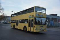  25 Jahre Linie 100  und deswegen sind einige Historische Busse unterwegs zwischen Berlin Zoologischer Garten und Berlin Alexanderplatz. Hier zu sehen ist ein MAN SD 80 (B-Z 1749H). Aufgenommen am Bahnhof Berlin Zoologischer Garten / Hertzallee / 31.10.2015.
