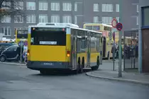 Am 31.10.2015 fährt B-V 1709 auf der Linie 249. Aufgenommen wurde ein Mercedes Benz Citaro L / Berlin Zoologischer Garten, Hertzallee.
