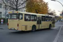  25 Jahre Linie 100  und deswegen sind einige Historische Busse unterwegs zwischen Berlin Zoologischer Garten und Berlin Alexanderplatz. Hier zu sehen ist ein MAN E2H 85 (SL 200) (B-I 1666). Aufgenommen am Bahnhof Berlin Zoologischer Garten / Hertzallee / 31.10.2015.
