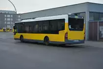 Am 31.10.2015 fährt B-V 2299 auf der Linie 204. Aufgenommen wurde ein Mercedes Benz Citaro Facelift Low Entry / Berlin Zoologischer Garten, Hertzallee.
