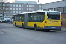 Am 31.10.2015 fährt B-V 2299 auf der Linie X9. Aufgenommen wurde ein Mercedes Benz Citaro G / Berlin Zoologischer Garten, Hertzallee.
