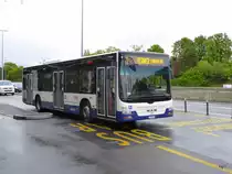 TPG - MAN Lion`s City  Nr.1911  GE  960978 unterwegs auf der Line 28 bei der Haltestelle neben dem Flughafen in Genf am 01.05.2016