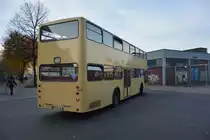  25 Jahre Linie 100  und deswegen sind einige Historische Busse unterwegs zwischen Berlin Zoologischer Garten und Berlin Alexanderplatz. Hier zu sehen ist ein MAN SD 74 (SD 200) (B-Q 2626H). Aufgenommen am Bahnhof Berlin Zoologischer Garten / Hertzallee / 31.10.2015.
