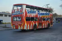  25 Jahre Linie 100  und deswegen sind einige Historische Busse unterwegs zwischen Berlin Zoologischer Garten und Berlin Alexanderplatz. Hier zu sehen ist ein Büssing DE 71 (B-Z 2329H). Aufgenommen am Bahnhof Berlin Zoologischer Garten / Hertzallee / 31.10.2015.
