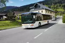 Setra S 415 NF von Siebler Reisen, unterwegs auf der Kfl. 5021 als Kurs 34 (Steinfeld im Drautal Volksschule - Oberdrauburg Bahnhof), am 4.5.2016 nahe der Haltestelle Berg im Drautal Bahnhof.
