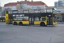 Am 31.10.2015 fährt B-V 3449 auf der Linie M46 nach Britz-Süd. Aufgenommen wurde ein MAN Lion's City DD / Berlin Zoologischer Garten, Hertzallee.
