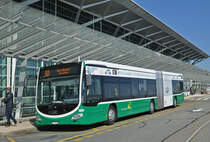 Mercedes Citaro 7055, wartet an der Endstation der Linie 50 beim Euroairport. Die Aufnahme stammt vom 06.05.2016.