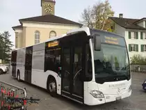 MBC2 mit Vollwerbung der Bank Zimmerberg am 24.10.2015 in Thalwil.