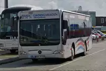 . Mercedes Benz Citaro, von den Frisia Grossgaragen, dient in Norddeich als Zubringerbus der Fährbenutzer von den Parkplätzen und den Mietgaragen zum Fähranleger und später wieder zurück. 30.04.2016
