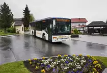 Setra S 415 NF von Siebler Reisen, unterwegs auf der Kfl. 5021 als Kurs 29 (Steinfeld im Drautal Volksschule - Oberdrauburg Bahnhof), am 13.5.2016 nahe der Haltestelle Berg im Drautal Mehrzweckhaus.