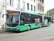 BVB - Mercedes Citaro  Nr.7001  BS  99301 unterwegs auf der Linie 30 bei den Bushaltestellen vor dem Bahnhof in Basel SBB am 09.05.2016
