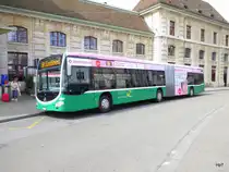 BVB - Mercedes Citaro Nr.7052  BS 99352 unterwegs auf der Linie 50 bei den Bushaltestellen vor dem Bahnhof in Basel SBB am 09.05.2016