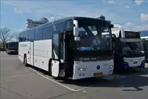 . Am 04.05.2016 ist dieser Bus in Diensten der ARRIVA in Leeuwarden als Linienbus im Einsatz. Aufgenommen am Busparkplatz am Bahnhof.
