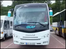 Isuzu Turquoise von Olaf's Reisedienst aus Deutschland im Stadthafen Sassnitz am 31.05.2014