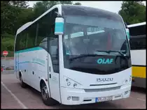 Isuzu Turquoise von Olaf's Reisedienst aus Deutschland im Stadthafen Sassnitz am 31.05.2014