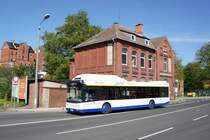 Stadtbus Gotha: Tedom C12 G - ein Erdgasbus mit der Wagennummer 129 des Omnibusbetriebes Wolfgang Steinbrück, aufgenommen im Mai 2016 am Zentralen Omnibusbahnhof in Gotha.