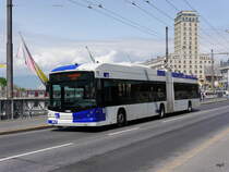 TL - Trolleybus Nr.857 unterwegs auf der Linie 2 in der Stadt Lausanne am 10.05.2016
