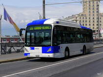 TL - VanHool  Nr.306 VD  302092 unterwegs auf der Linie 16 in der Stadt Lausanne am 10.05.2016