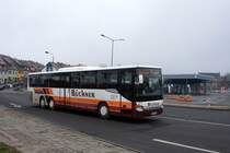 Setra S 417 UL vom Omnibusbetrieb Gerd Büchner, aufgenommen im März 2016 am Zentralen Omnibusbahnhof in Gotha.