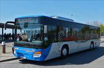 . Setra S 415 NF wartet am Fhrhafen Bensersiel auf Fahrgste.  05.05.2016